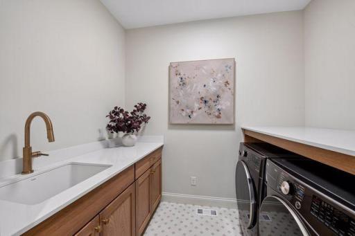 751 W 96th Street, Chanhassen, MN 55317