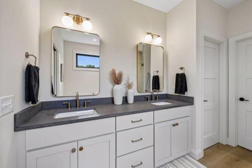 751 W 96th Street, Chanhassen, MN 55317