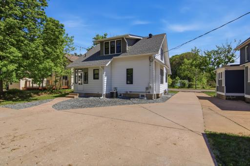 512 Jefferson Street, Eau Claire, WI 54701