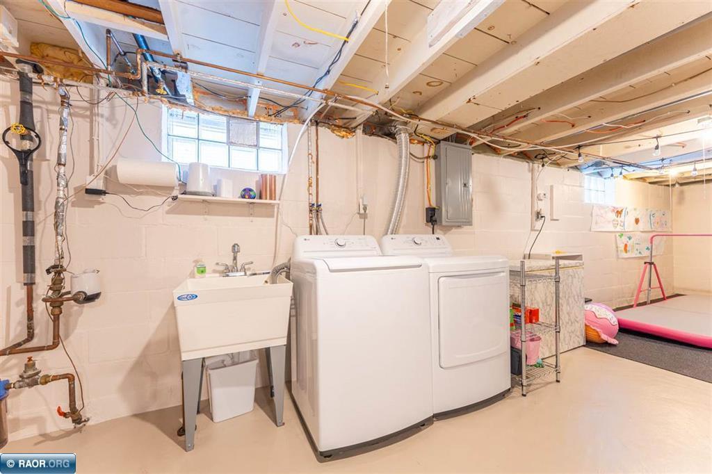 New Washer & Dryer with Laundry Tub