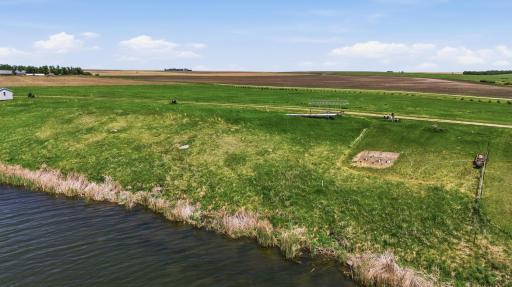 116 EULA MAE WOODWARD Parkway SW, Oakes, ND 58474