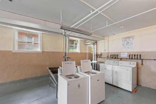 2733 Girard Avenue S, 106, Minneapolis, MN 55408
