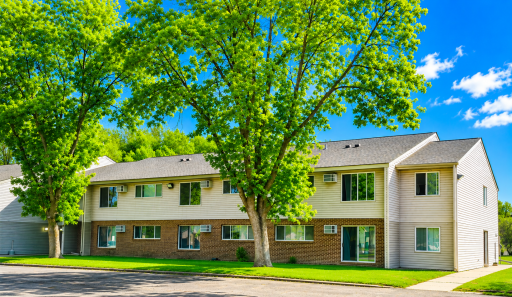 808 Hills Avenue, S207, Jackson, MN 56143