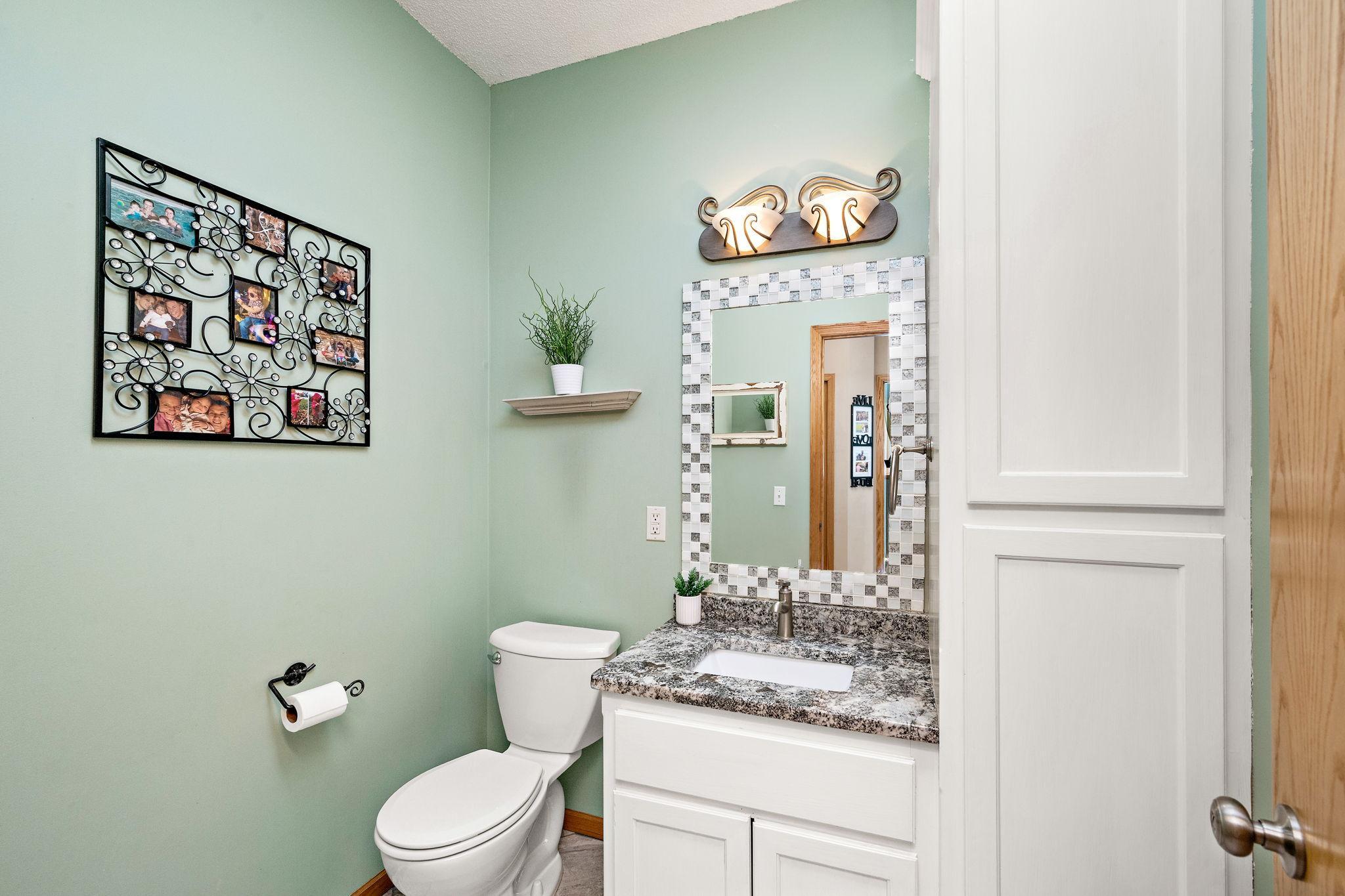 1/2 bathroom