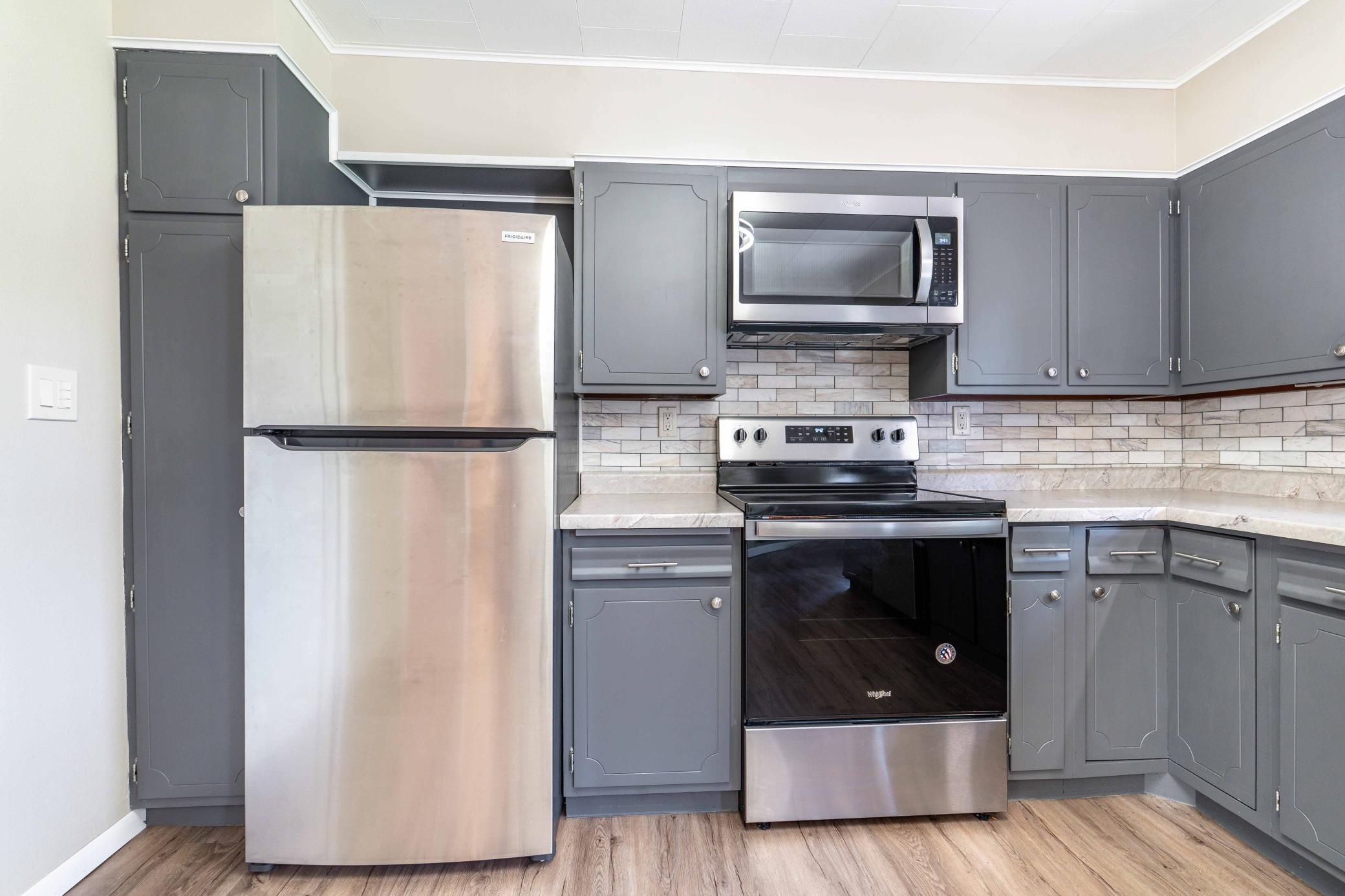 C10-Kitchen.jpg