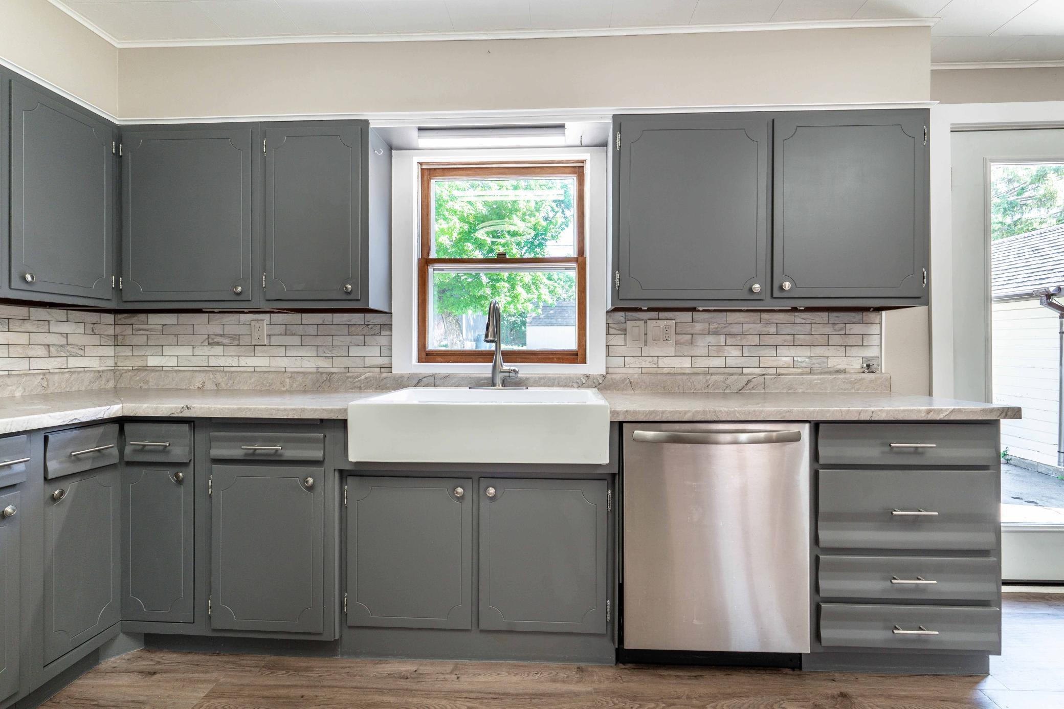 C11-Kitchen.jpg