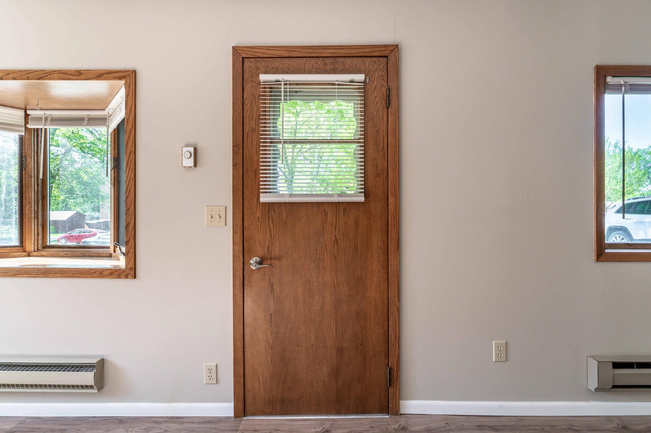 C01-Front Entryway.jpg