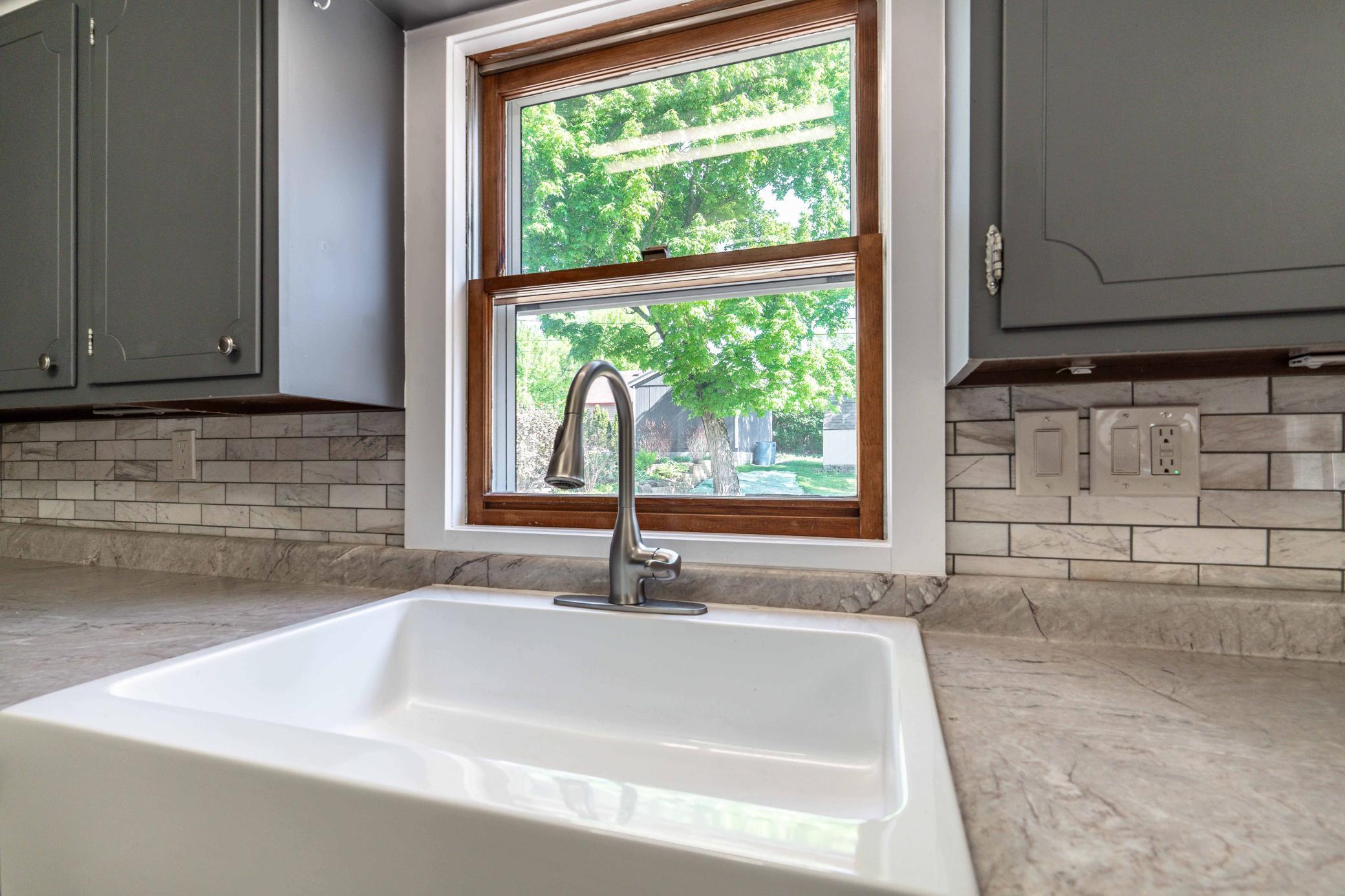 C12-Kitchen.jpg