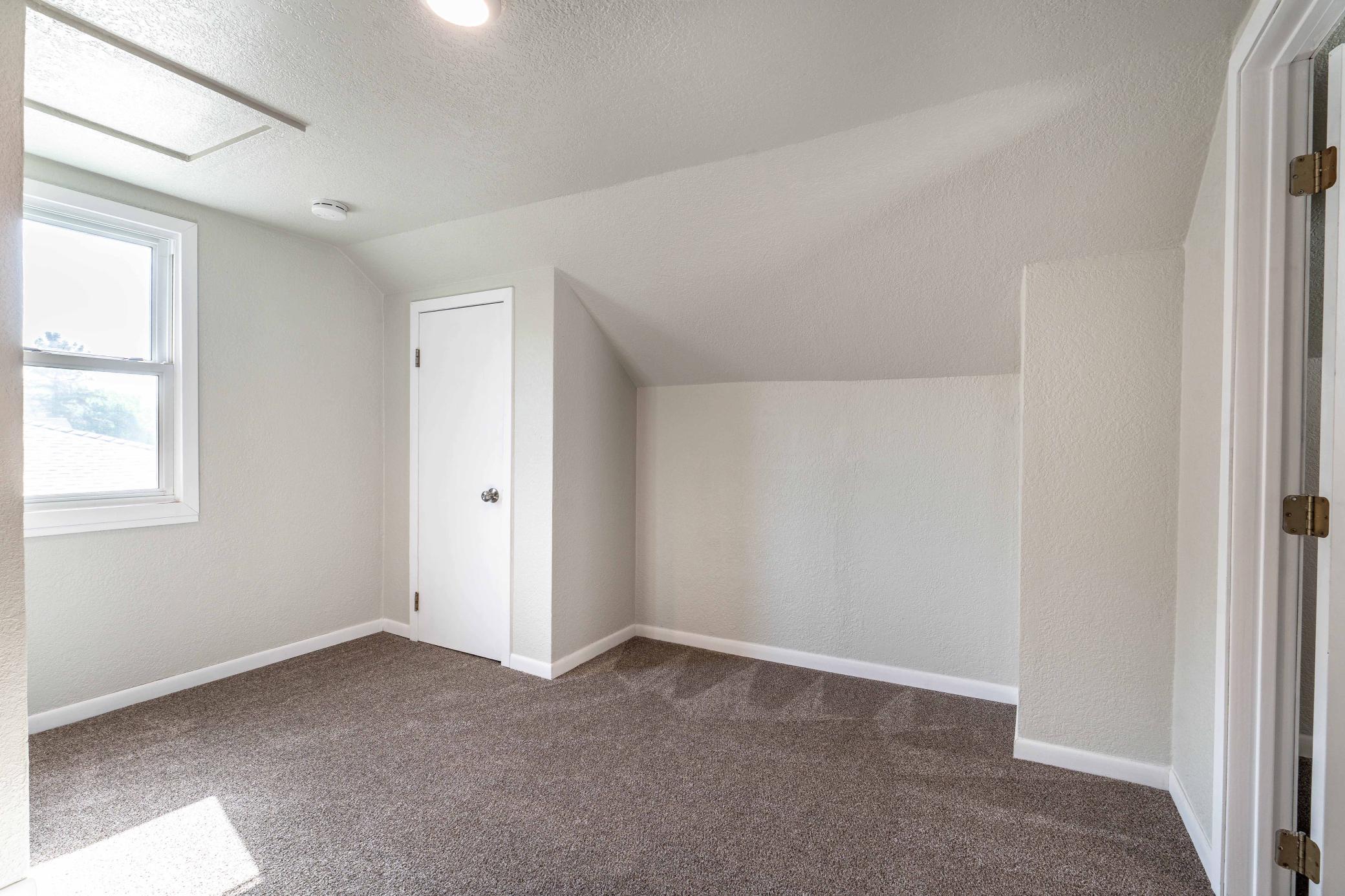 D04-Bedroom 1 & Closet.jpg
