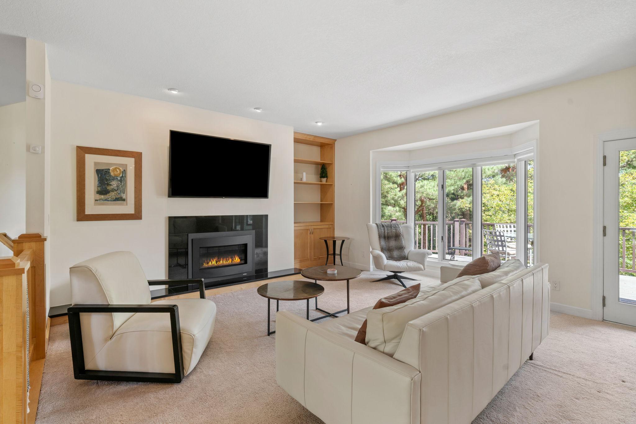 61-web-or-mls-6030 Quanitco Ln N-21.jpg