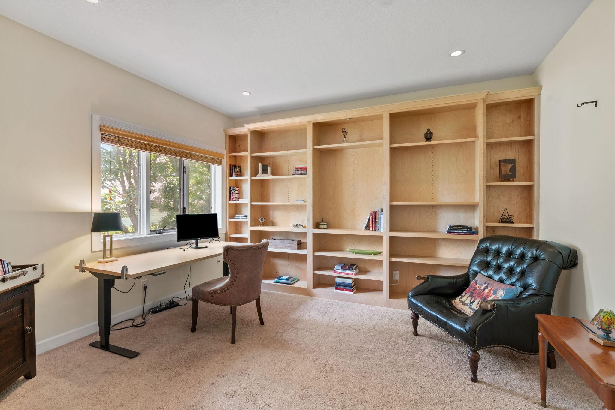 86-web-or-mls-6030 Quanitco Ln N-46.jpg