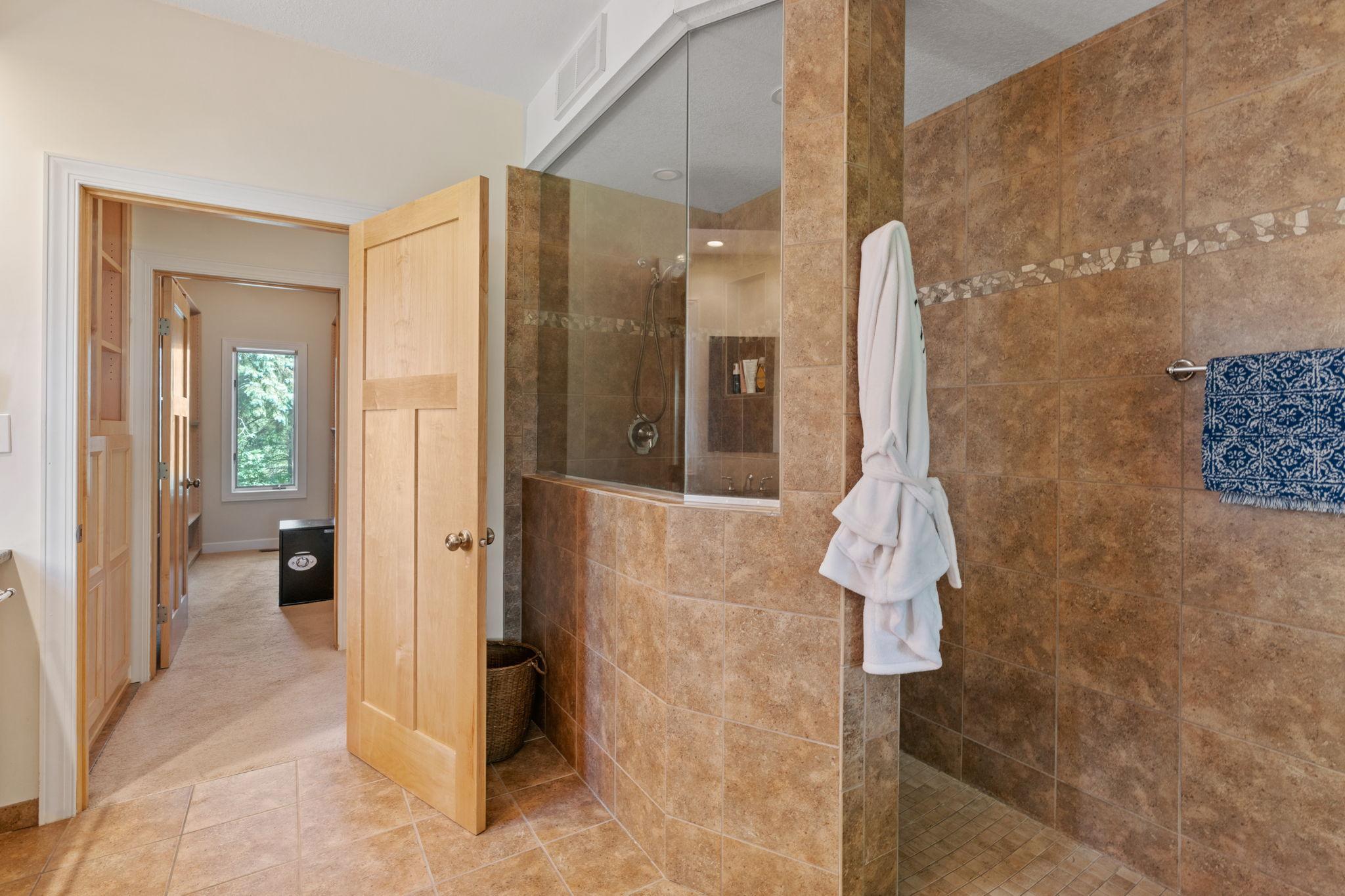 96-web-or-mls-6030 Quanitco Ln N-56.jpg