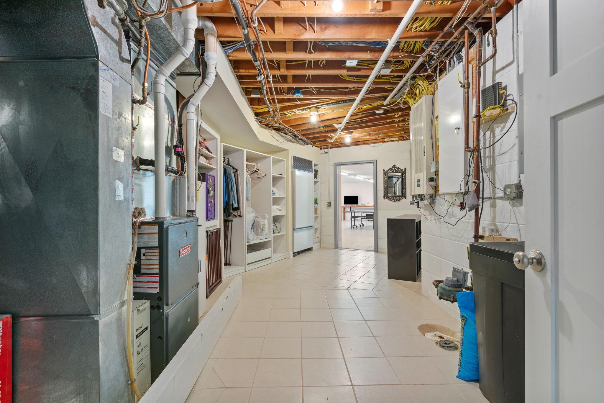116-web-or-mls-6030 Quanitco Ln N-76.jpg