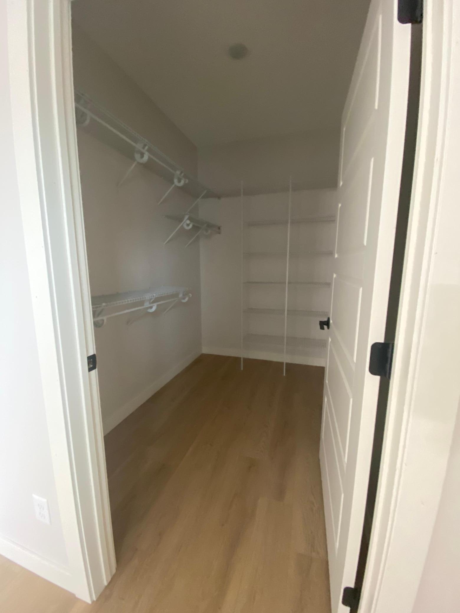 Walk in closet.JPG