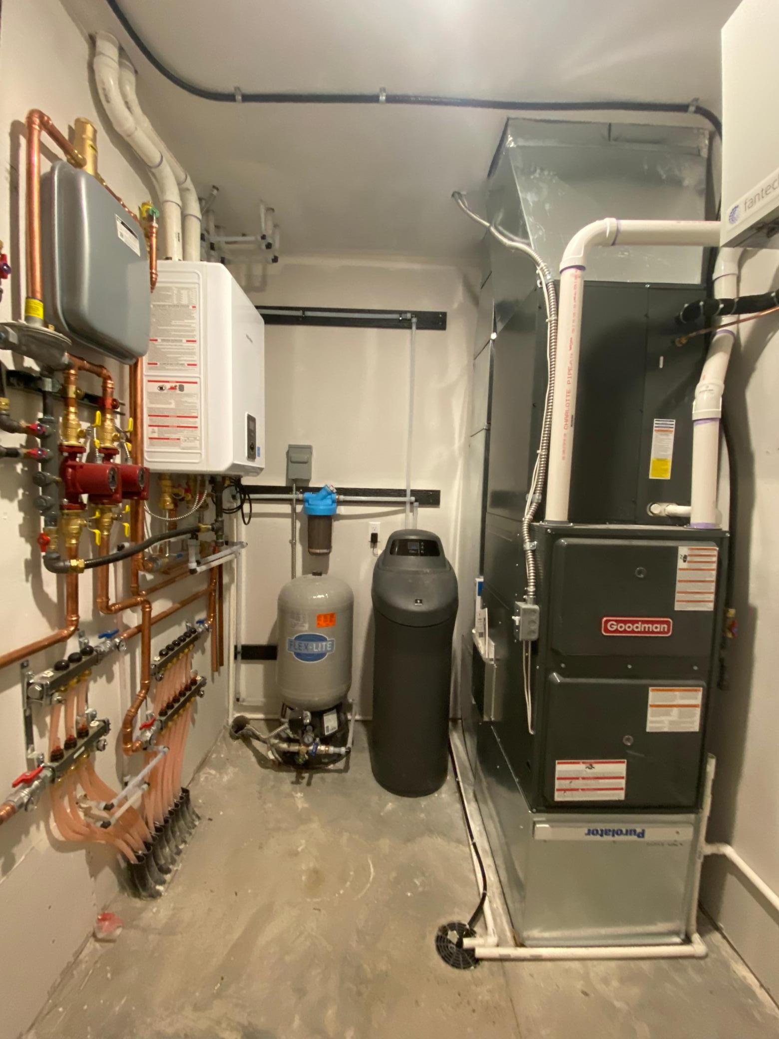Mechanic room.JPG