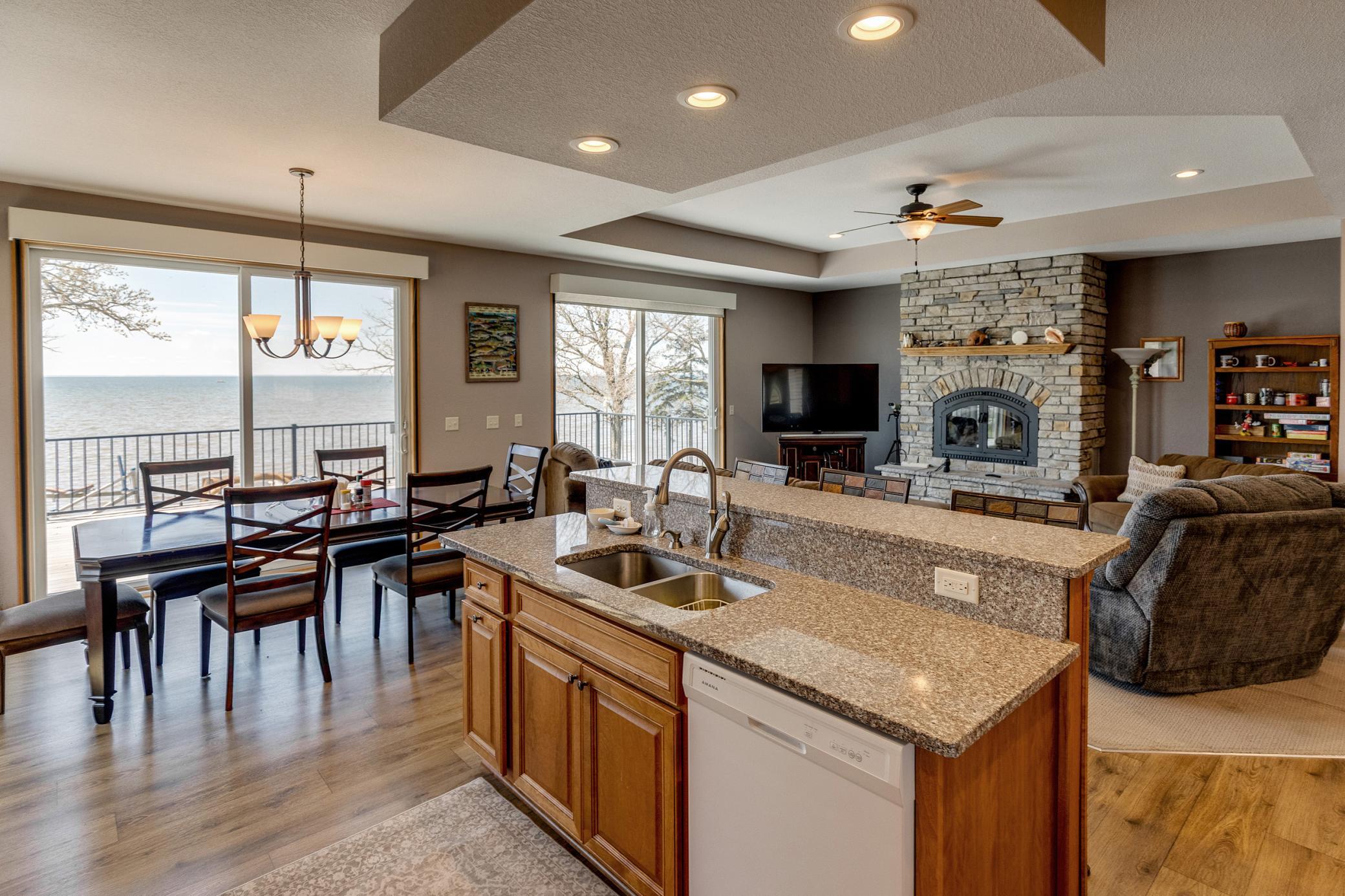 Kitchen / Dining Space