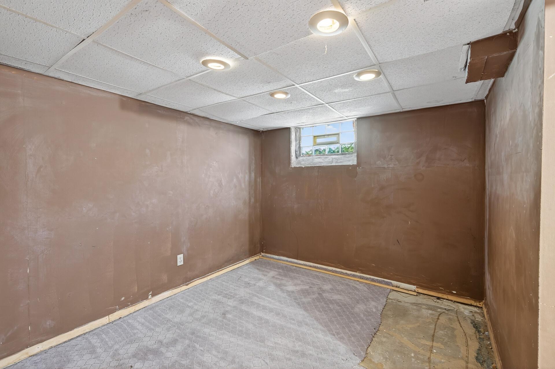 26_834_Iroquois_Ave26_mls.jpg