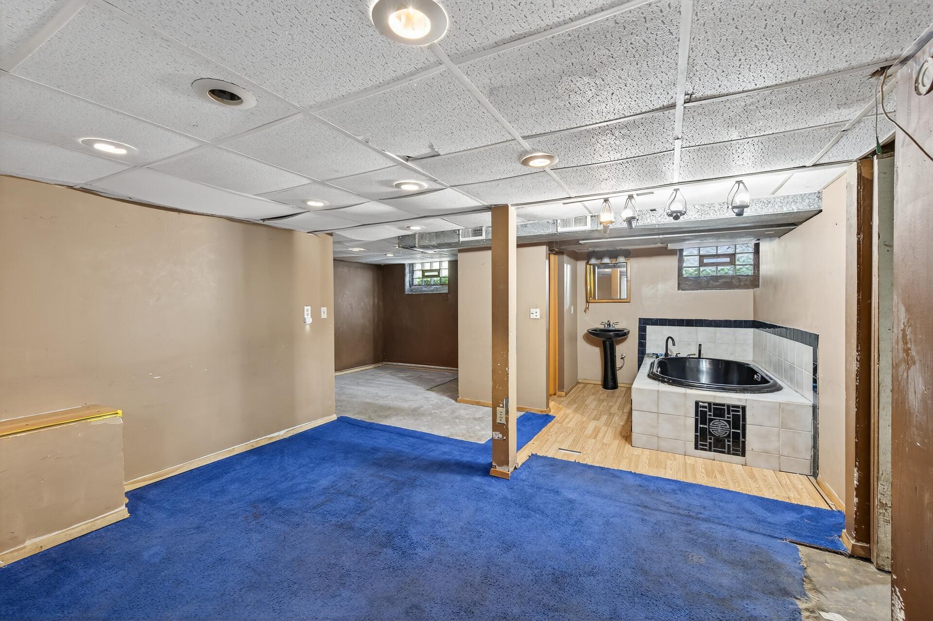 23_834_Iroquois_Ave23_mls.jpg