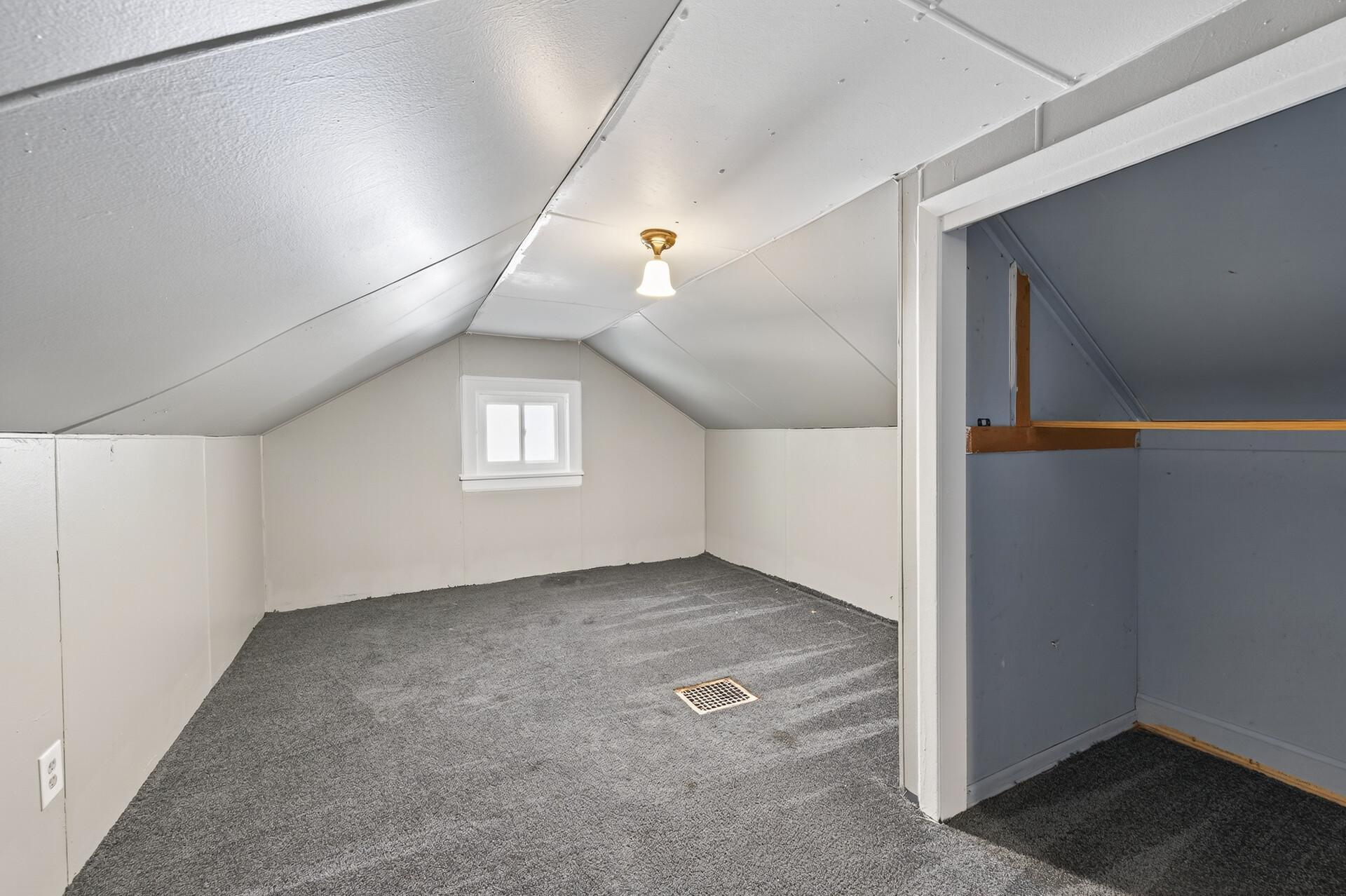 20_834_Iroquois_Ave20_mls.jpg