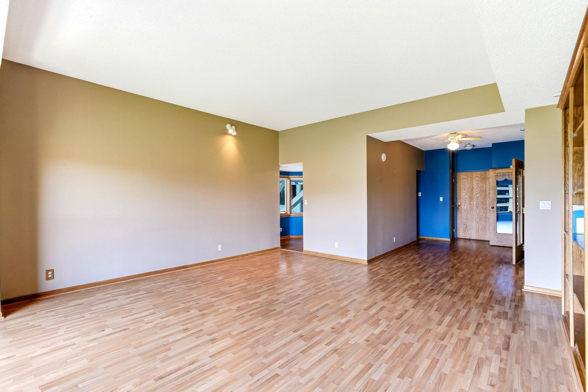 6-web-or-mls-198-6th-St-E-601-06.jpg