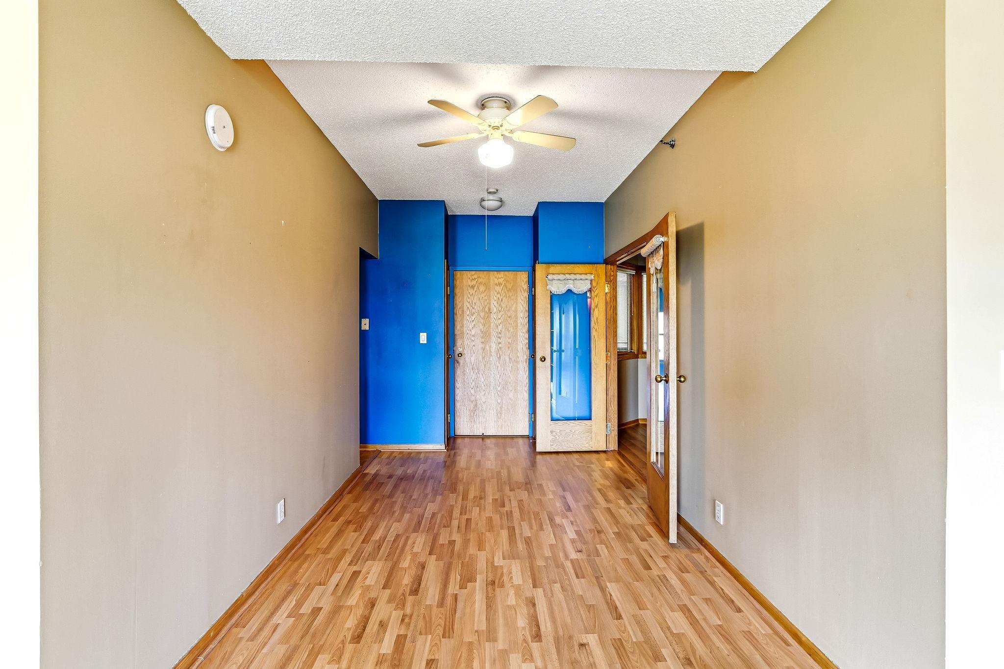 12-web-or-mls-198-6th-St-E-601-12.jpg