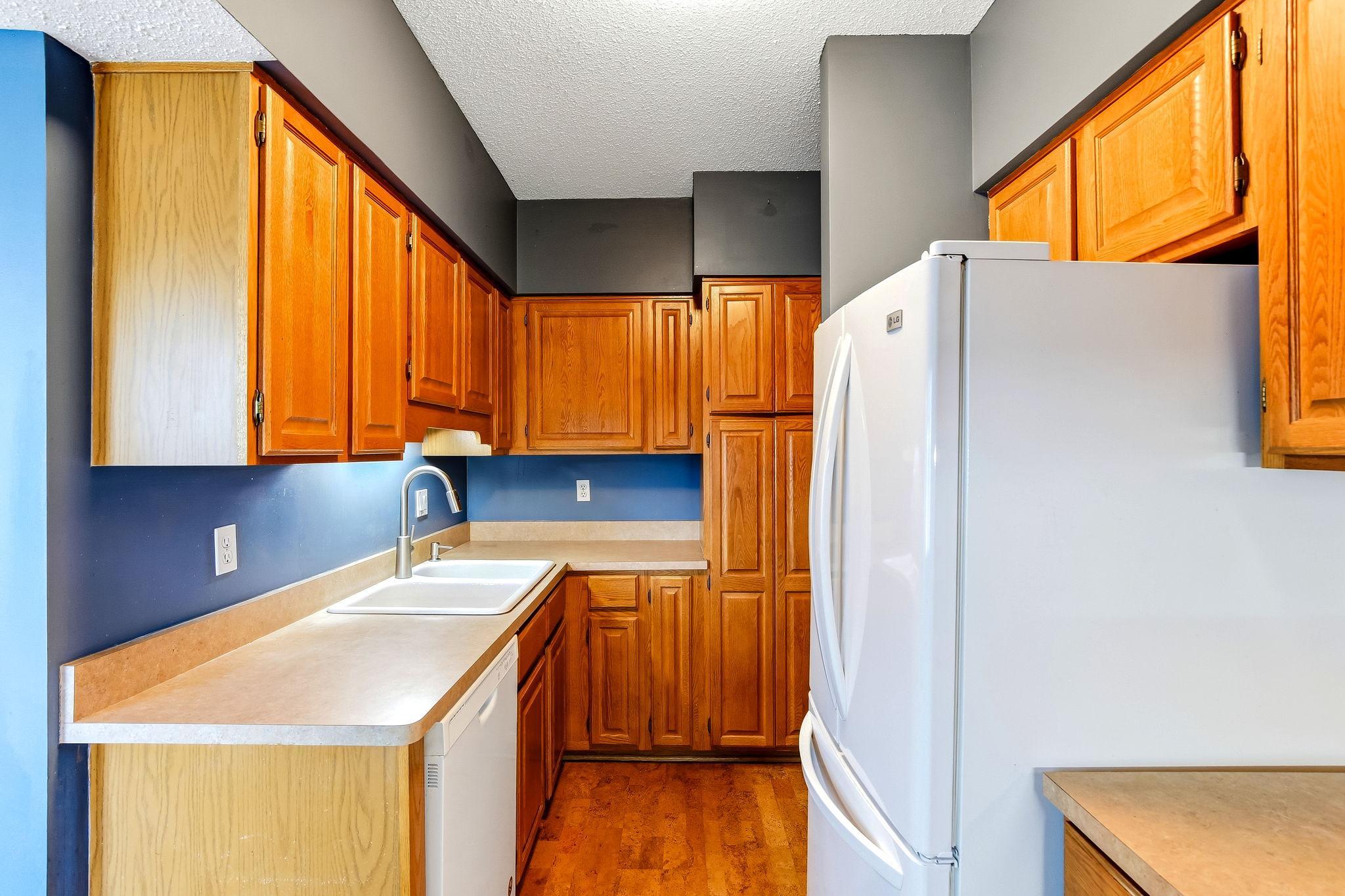 11-web-or-mls-198-6th-St-E-601-11.jpg