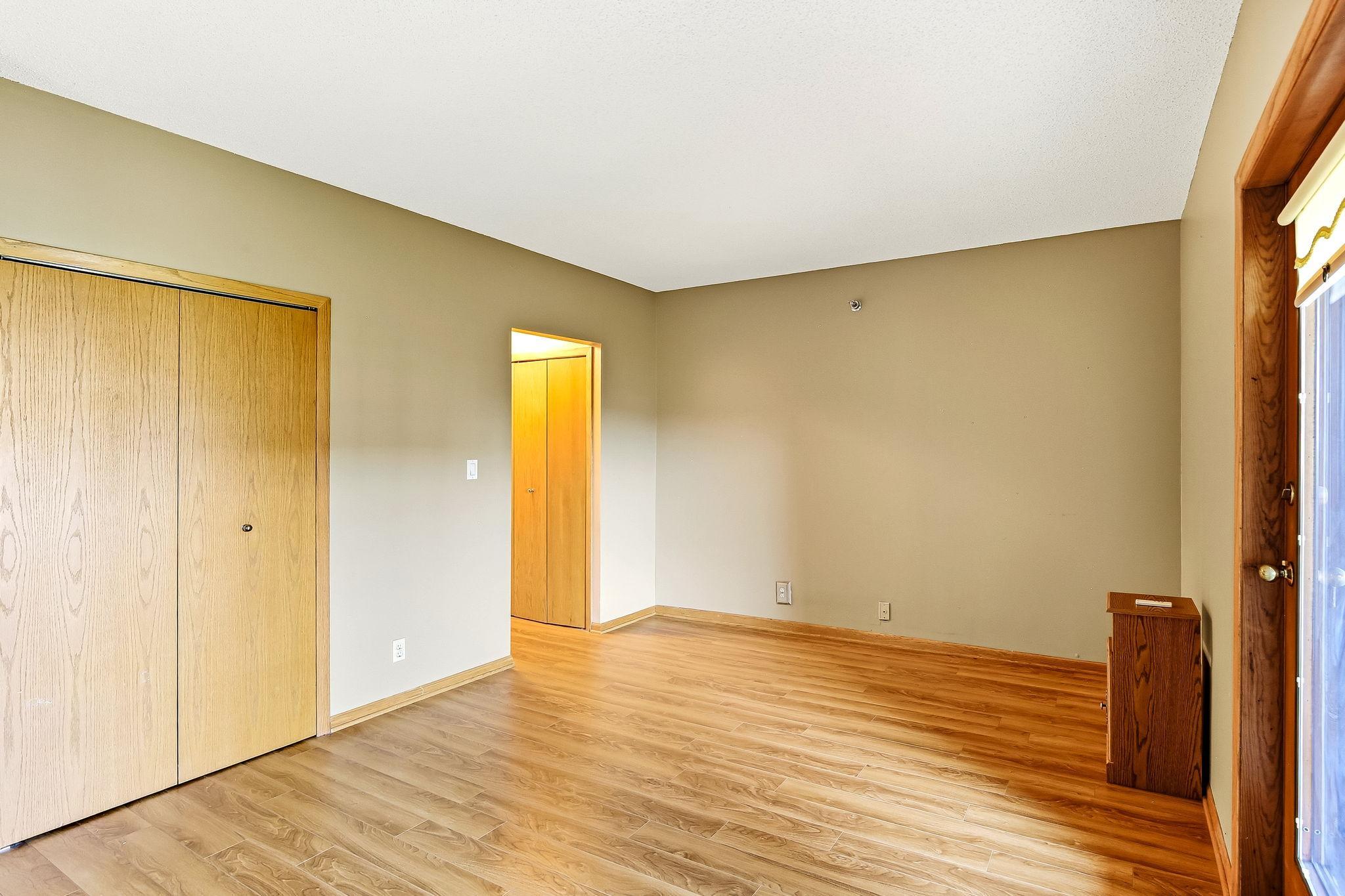 17-web-or-mls-198-6th-St-E-601-17.jpg