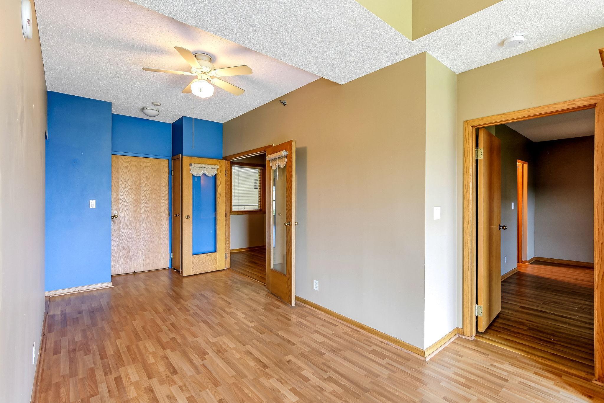 13-web-or-mls-198-6th-St-E-601-13.jpg