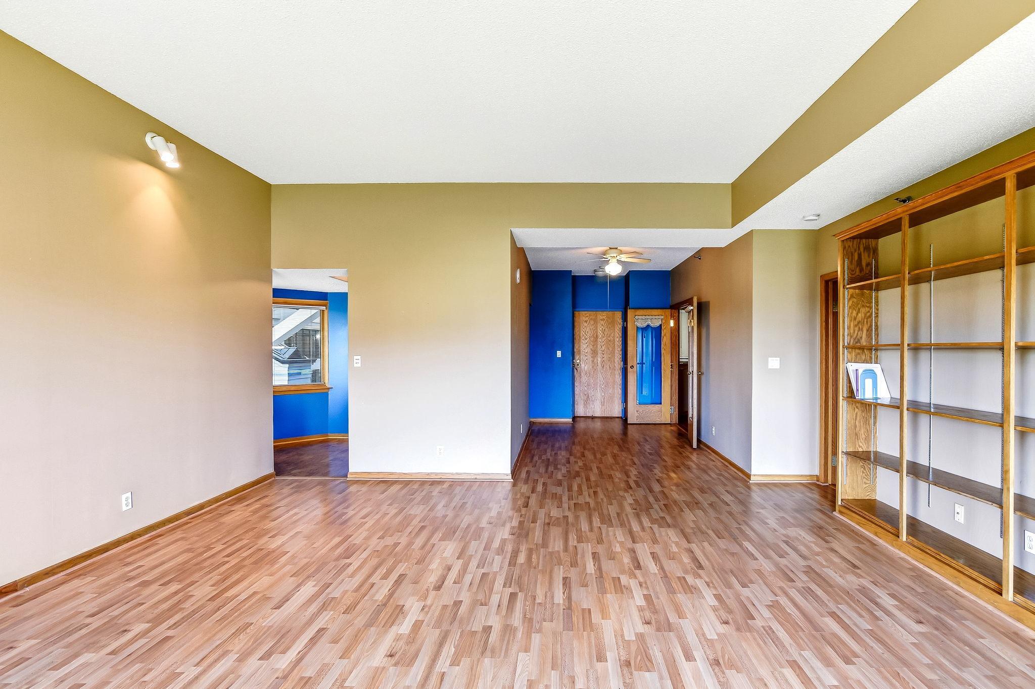 5-web-or-mls-198-6th-St-E-601-05.jpg