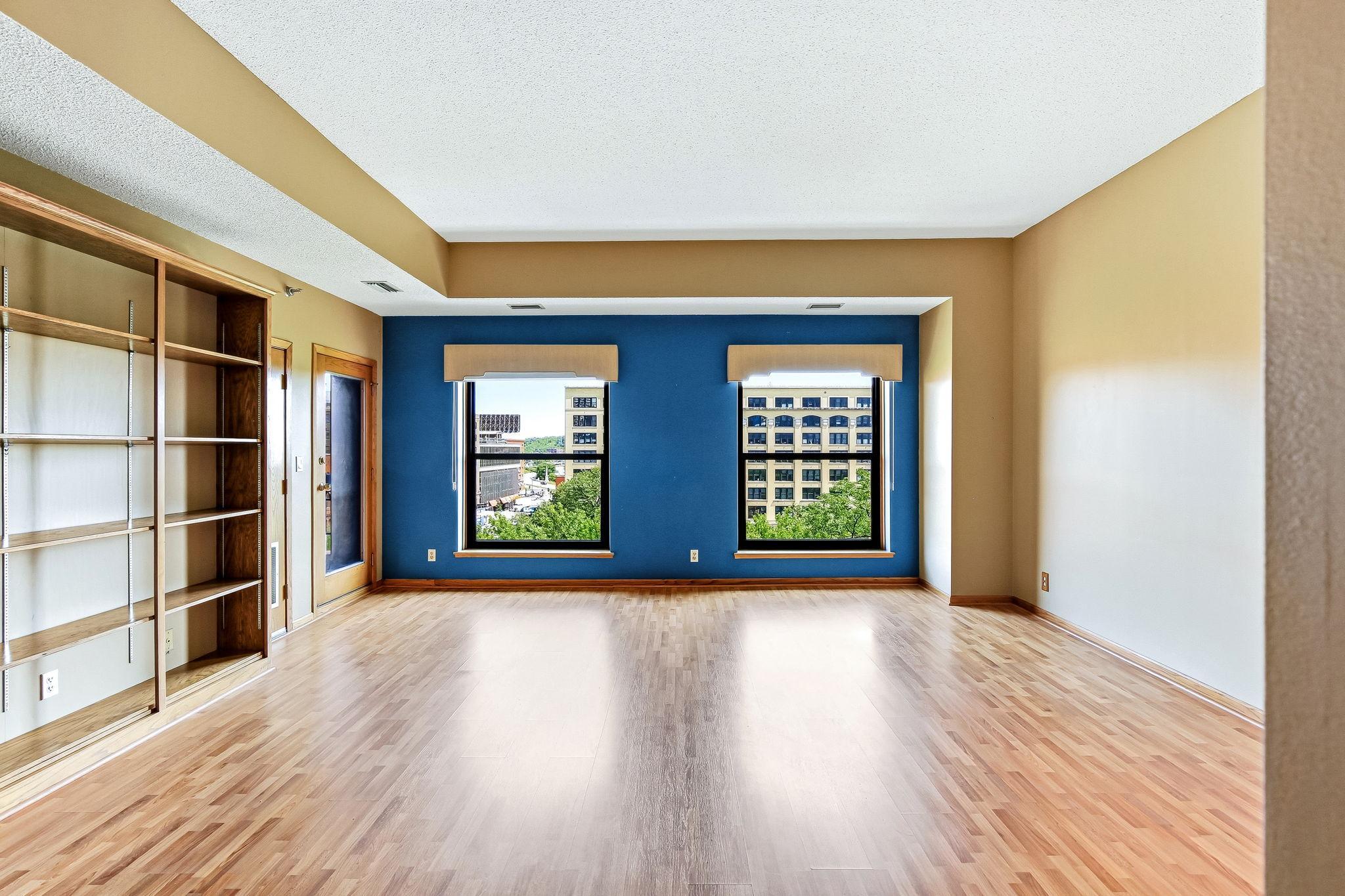 7-web-or-mls-198-6th-St-E-601-07.jpg