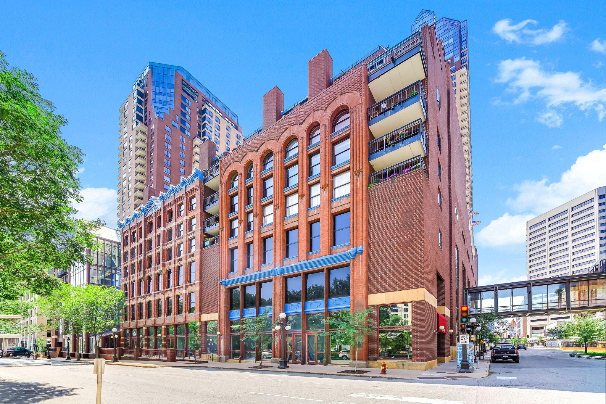 1-web-or-mls-198-6th-St-E-601-01.jpg