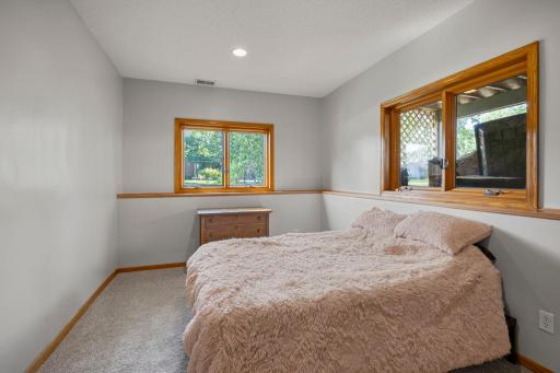 13635 Gardenia Path, Apple Valley, MN 55124