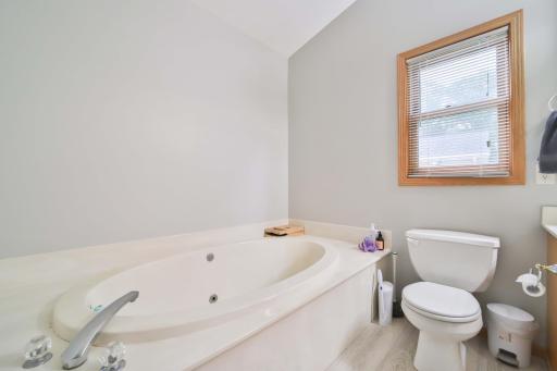 13784 Knollwood Drive, Baxter, MN 56425