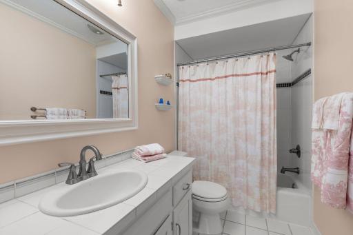 11409 Louisiana Avenue S, Minneapolis, MN 55438