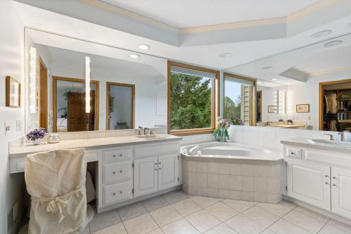11409 Louisiana Avenue S, Minneapolis, MN 55438
