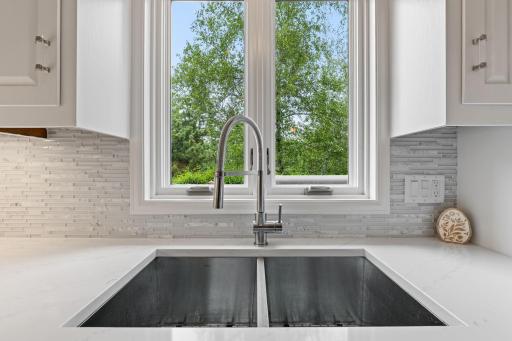 11409 Louisiana Avenue S, Minneapolis, MN 55438
