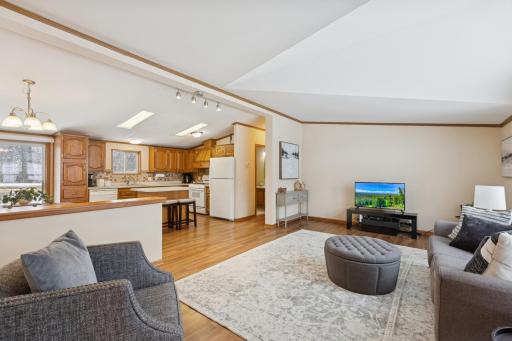 2207 Robin Lane, Buffalo, MN 55313