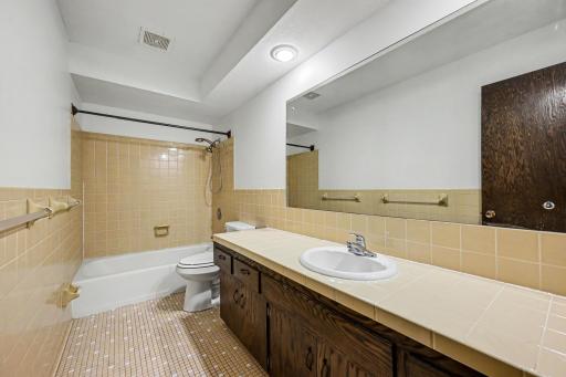 13418 Washburn Drive, Burnsville, MN 55337