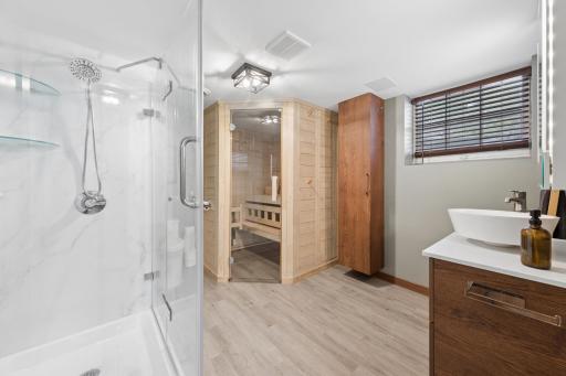 133 Ridgewood Drive, Hopkins, MN 55343