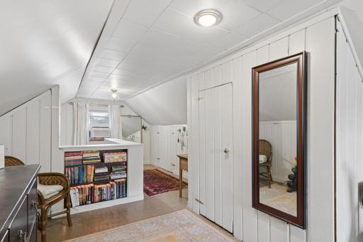 133 Ridgewood Drive, Hopkins, MN 55343