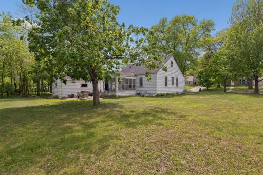 133 Ridgewood Drive, Hopkins, MN 55343