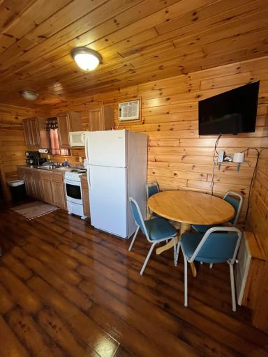 Dining/living space