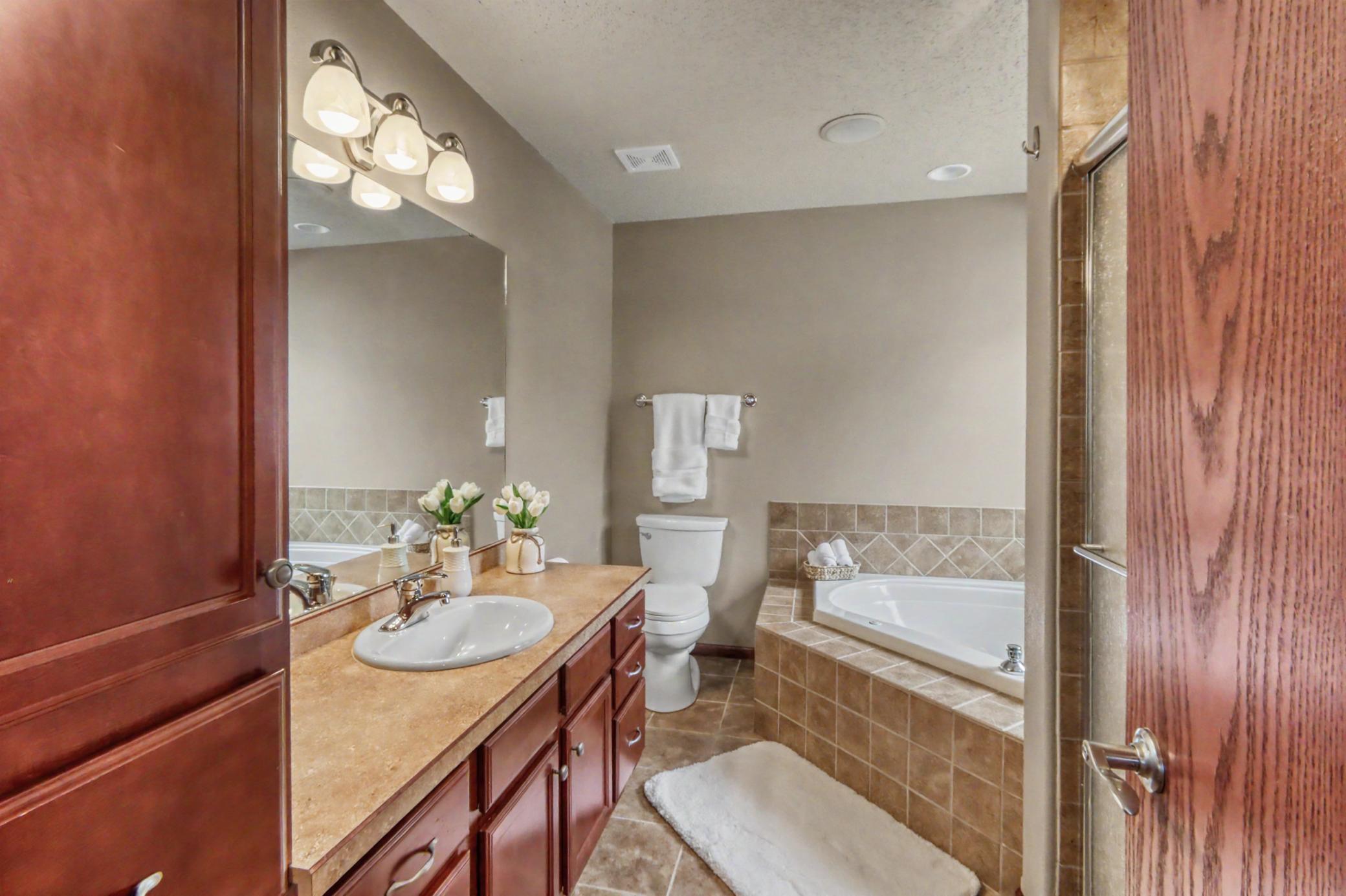 Primary Bathroom1_1.jpeg