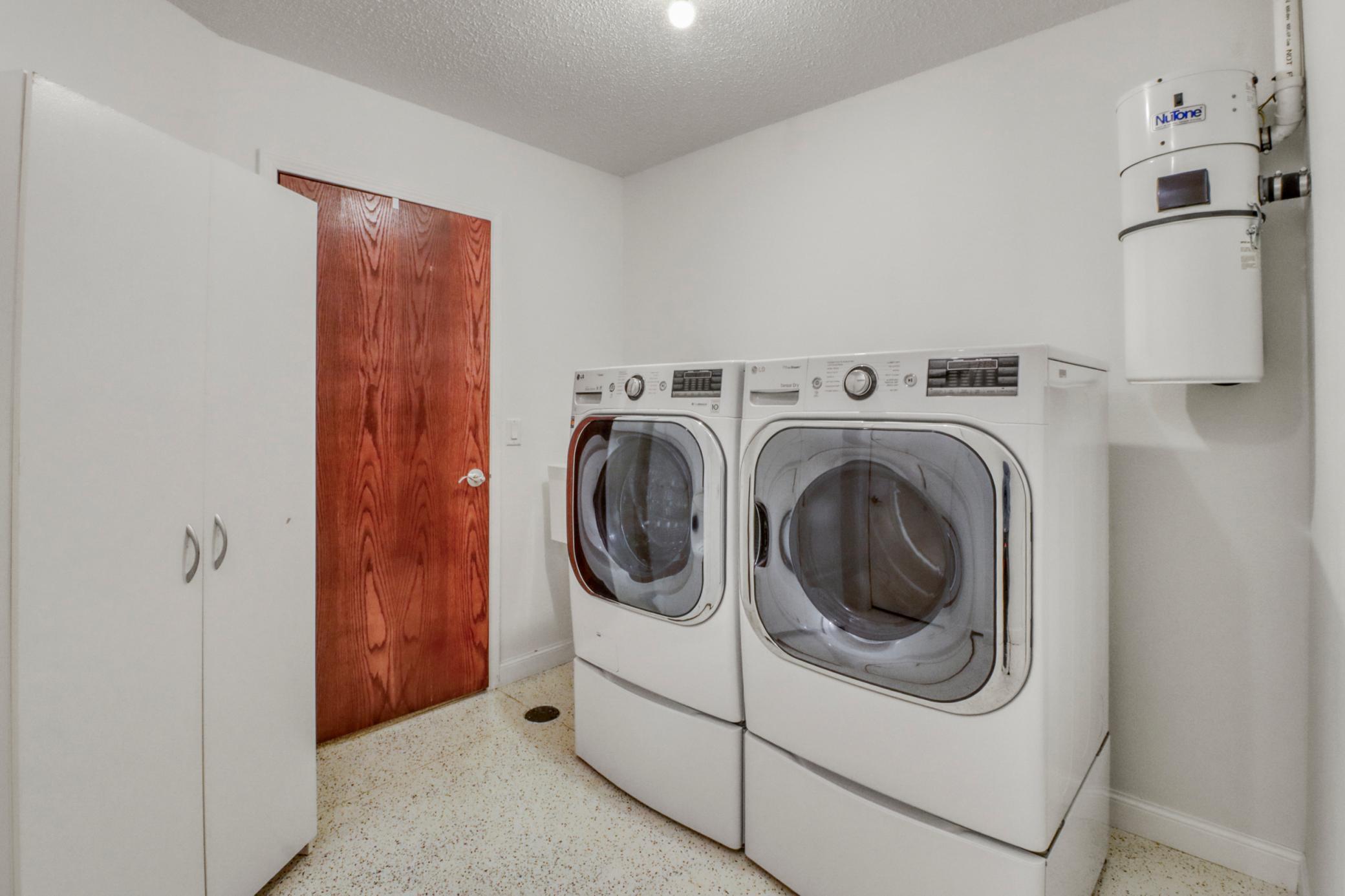 Laundry1_2.JPG
