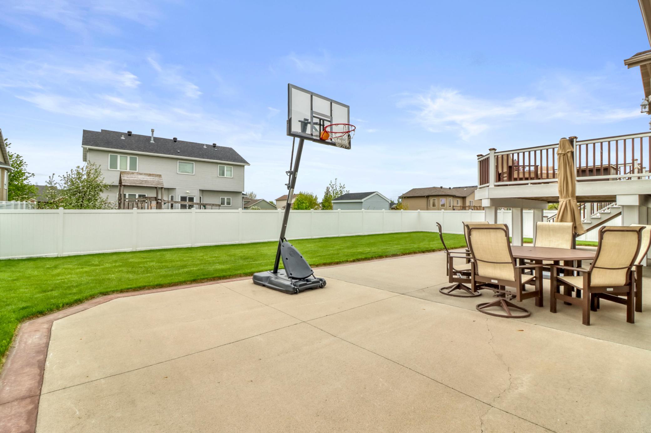 Backyard Patio1_2.JPG