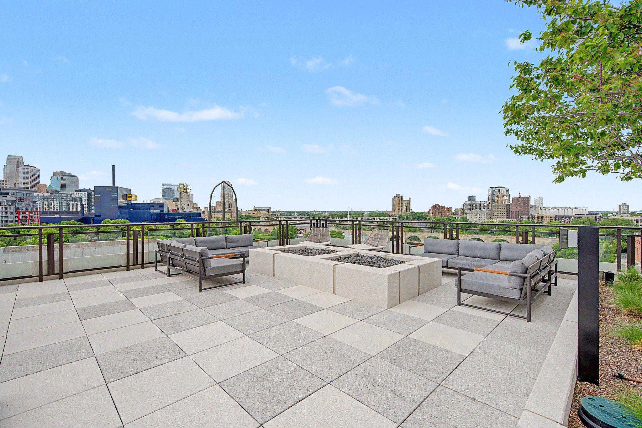 Room Top Patio | Fire Pit
