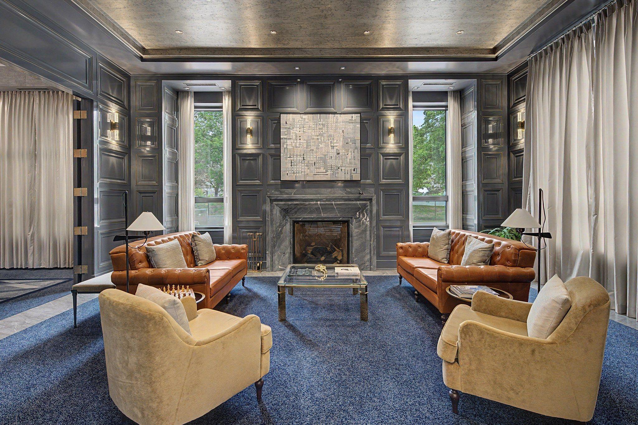 Common Space | Sitting Room/Library