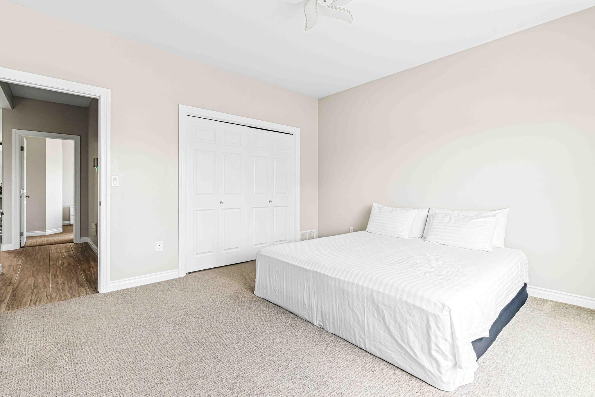 5419 Bedroom 3 2.jpg