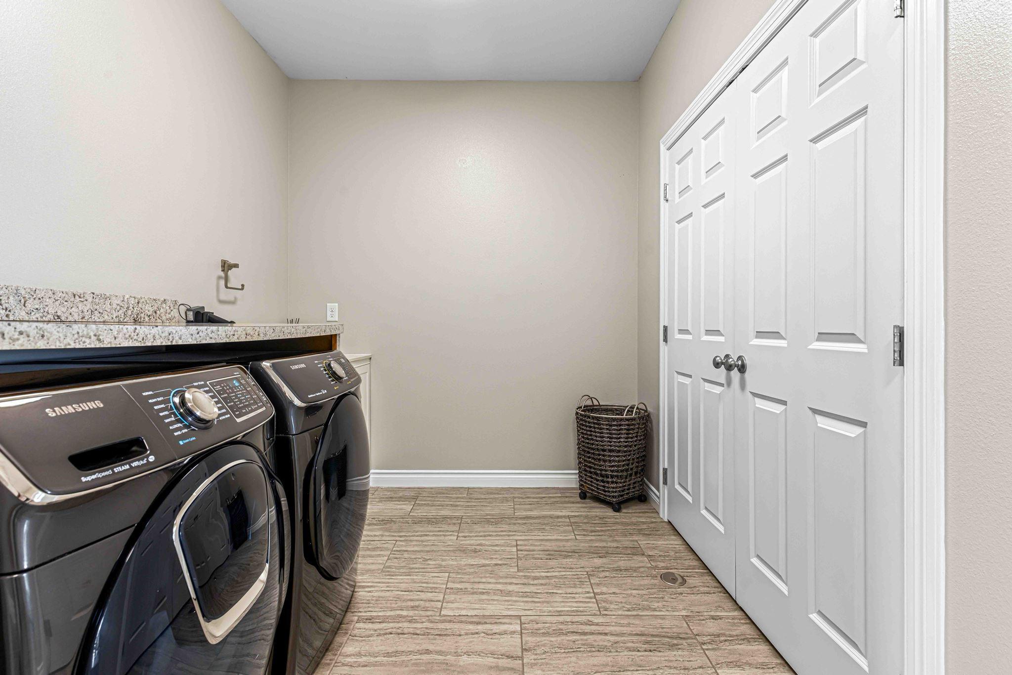 5419 Laundry.jpg