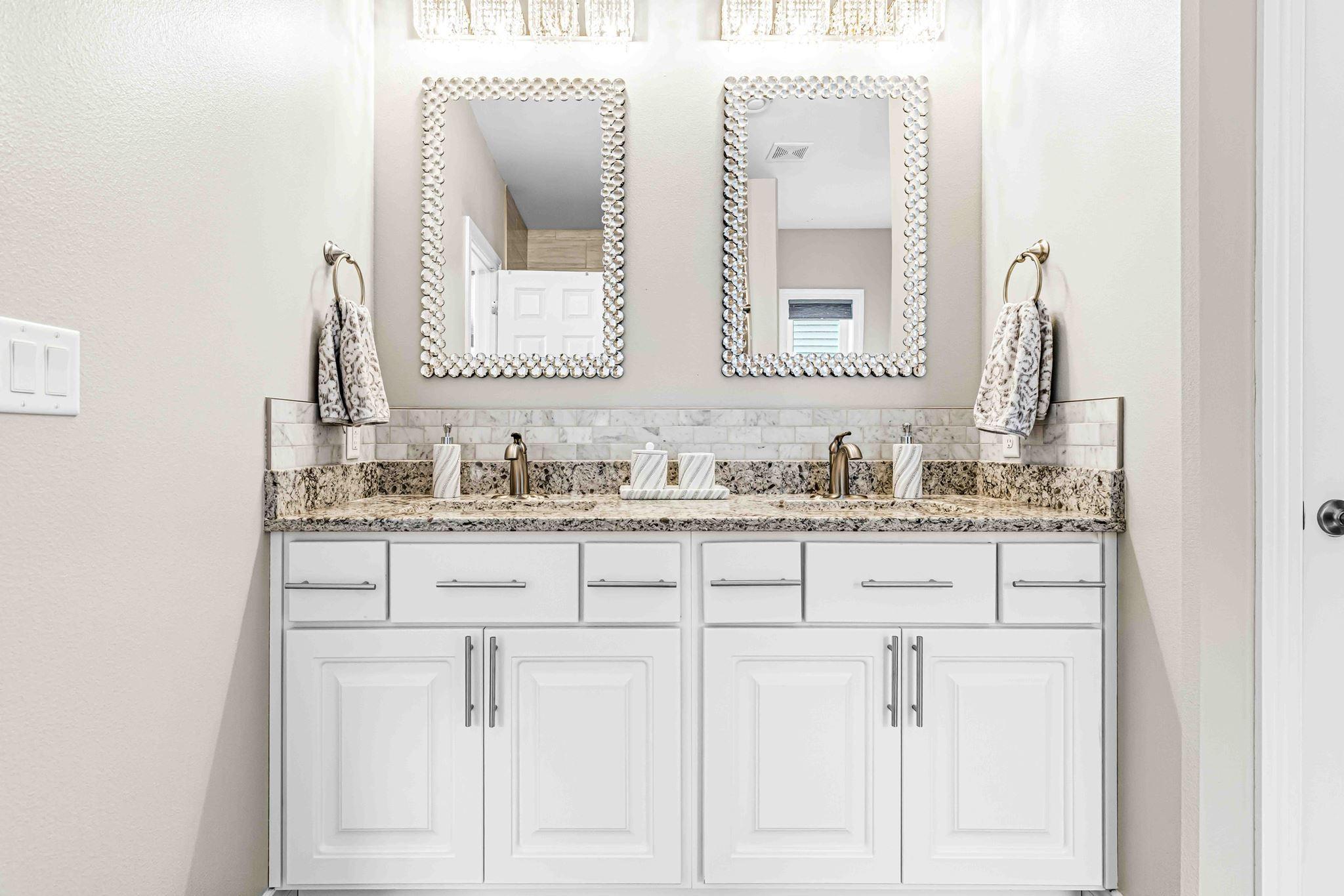 5419 Master Bath5.jpg